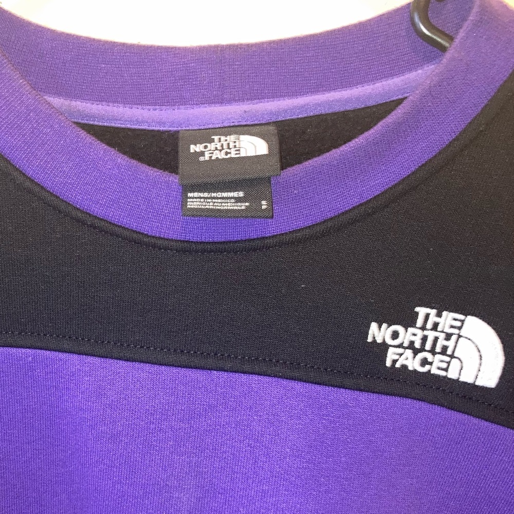 The North Face Purple Crewneck - Picture 4 of 4
